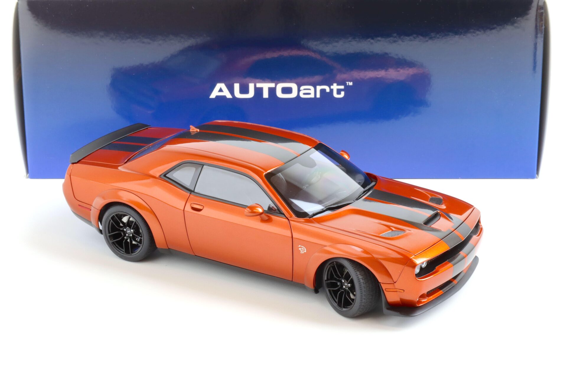 1:18 AUTOart Dodge Challenger SRT HELLCAT Widebody Sinamon Stick/ Dual Gunmetal