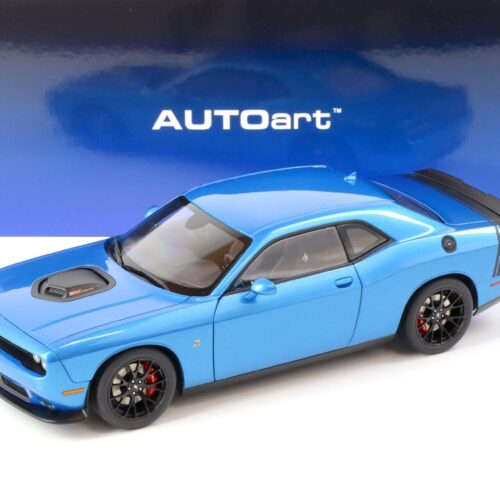 1:18 AUTOart Dodge Challenger 392 Hemi Scat Pack Shaker B5 blue pearl coat