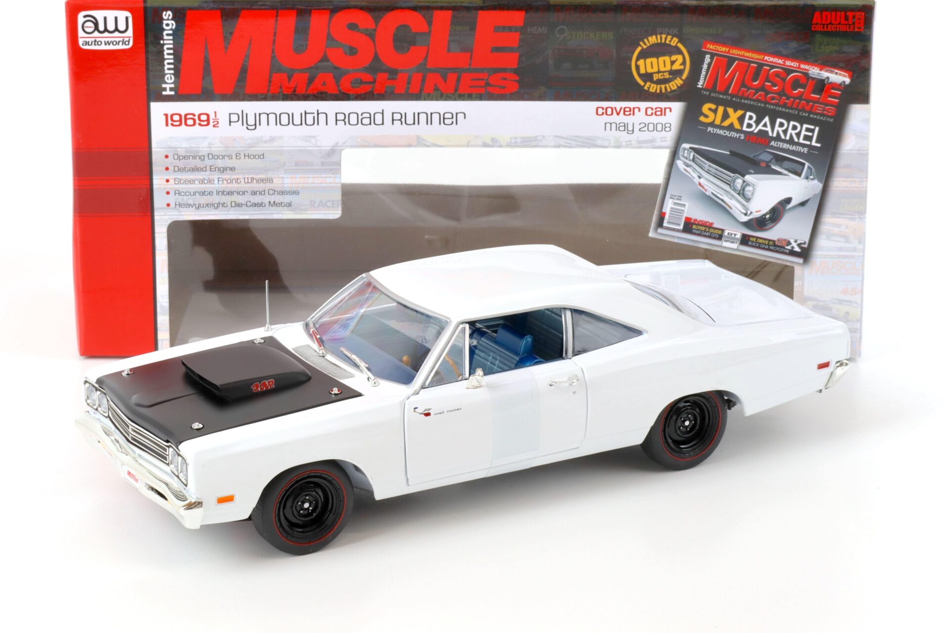 1:18 Auto World 1969 1/2 Plymouth Road Runner LOONEY TUNES white