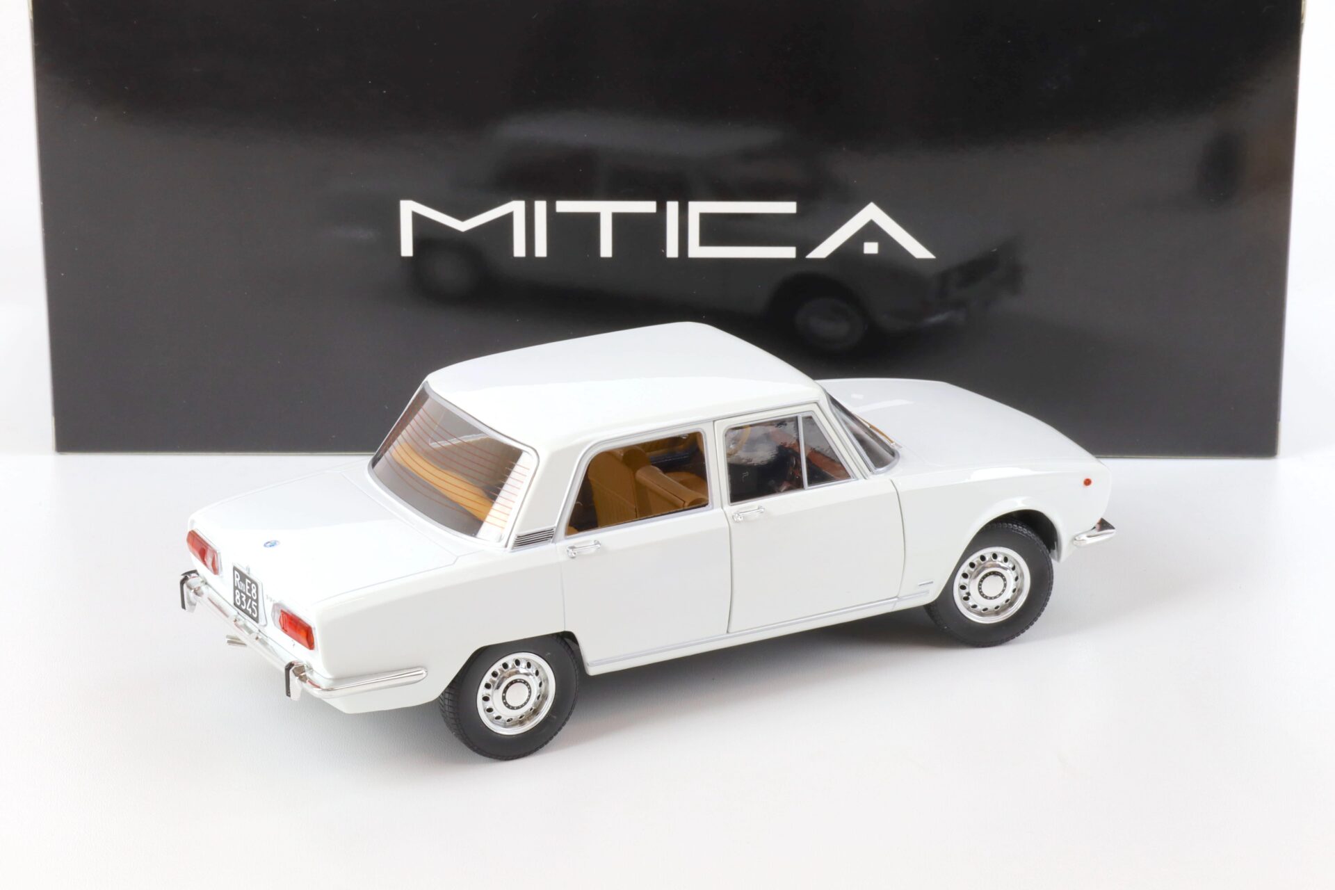 1:18 MITICA 1969 Alfa Romeo 1750 Berlina 2-Series white