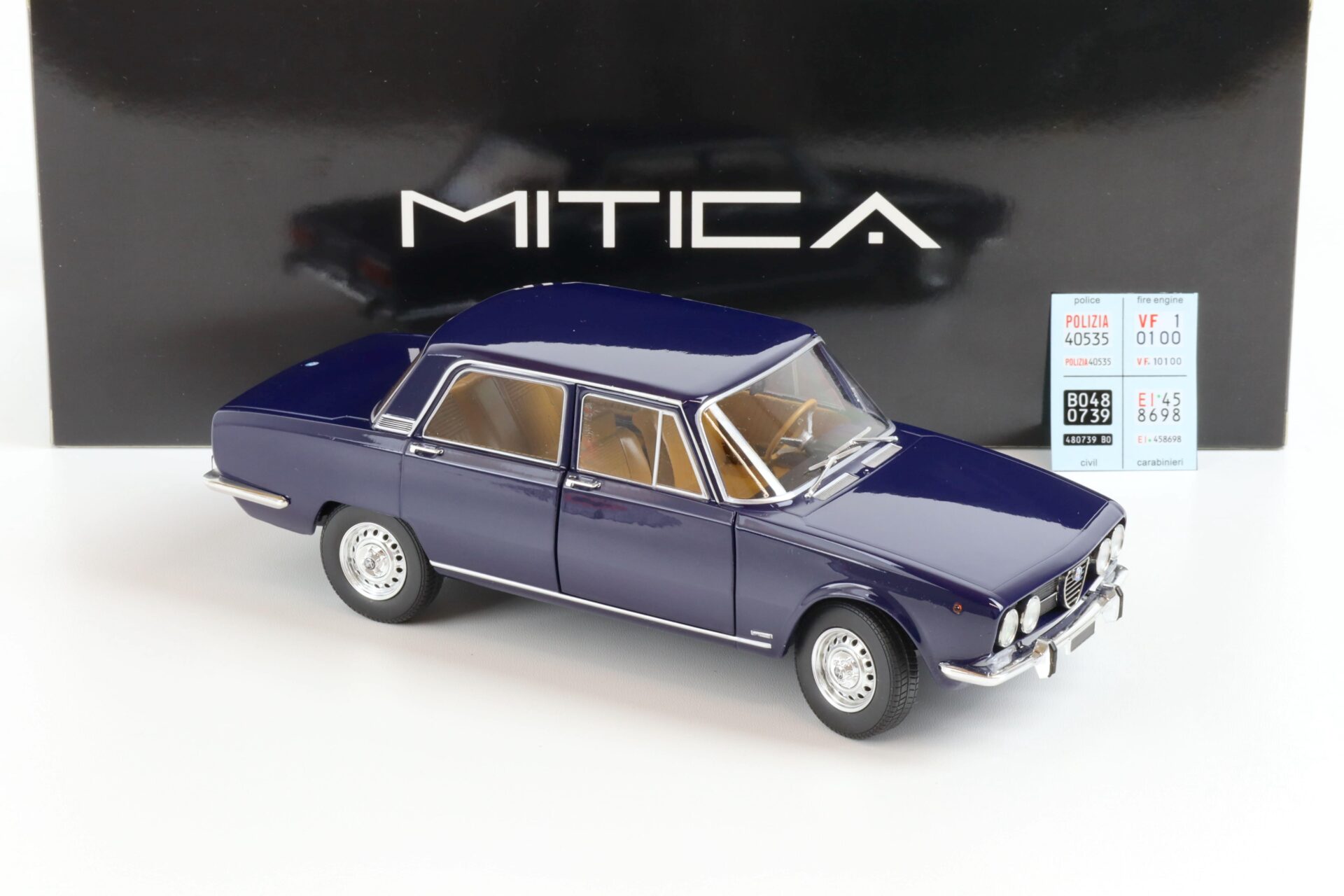 1:18 MITICA 1971 Alfa Romeo 2000 Berlina blue Cobalto 324 with POLIZIA Decals
