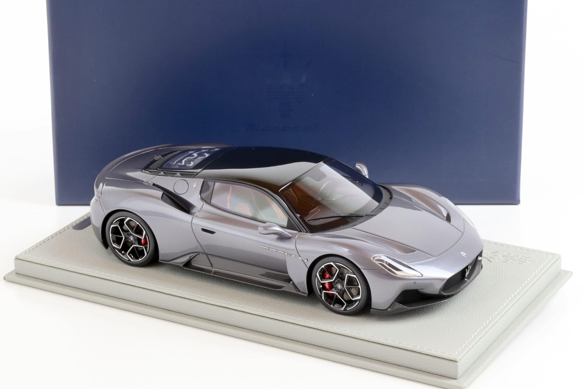 1:18 BBR Maserati MC20 Grigio Mistero grey 2020 - Limited Edition 60 pcs.