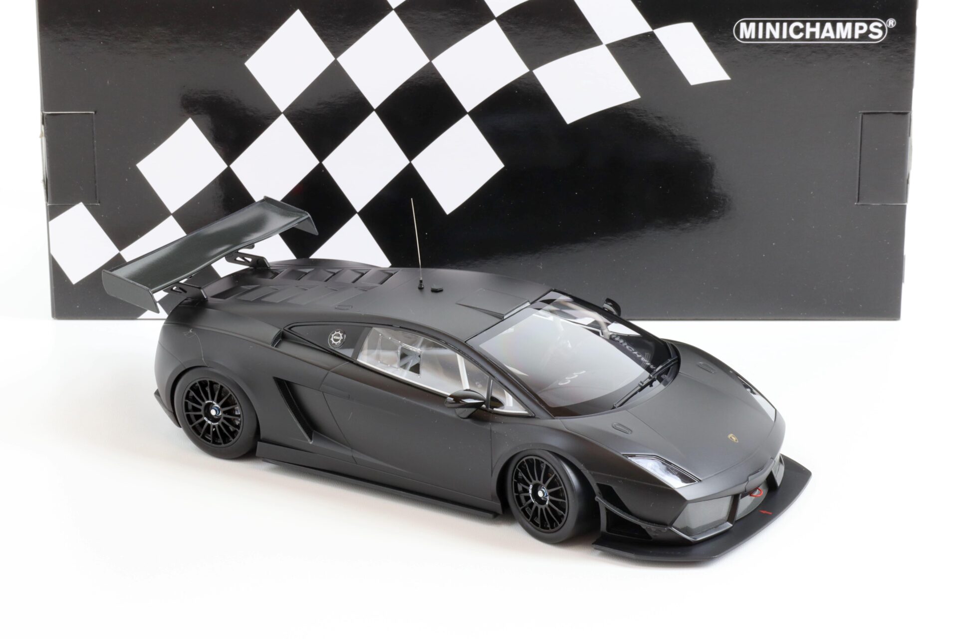 1:18 Minichamps Lamborghini Gallardo LP600+ GT3 matt black 2011
