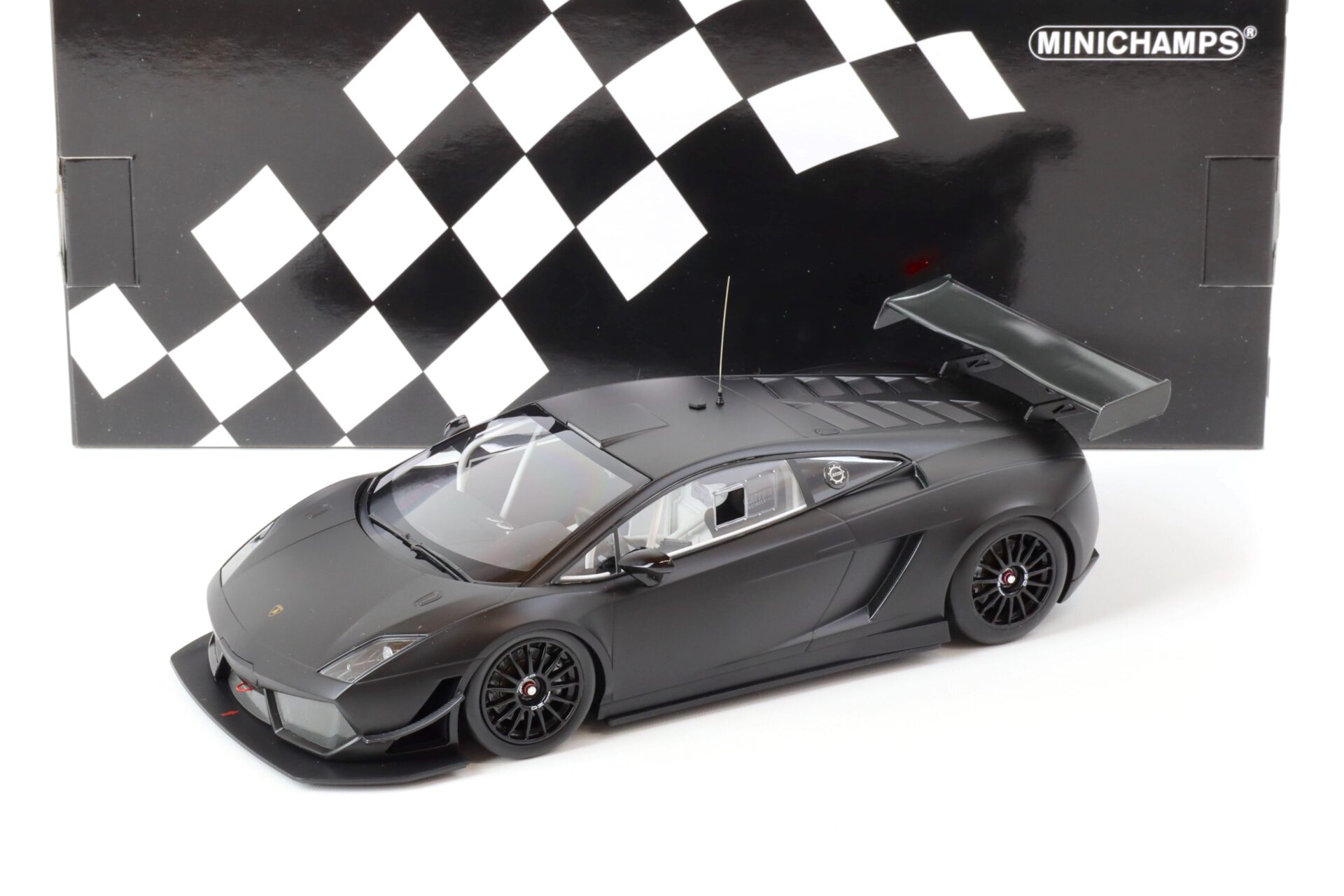 1:18 Minichamps Lamborghini Gallardo LP600+ GT3 matt black 2011