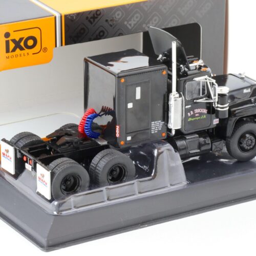 1:43 IXO 1966 Mack R-Series Truck with rear Cabin Movie Convoy black