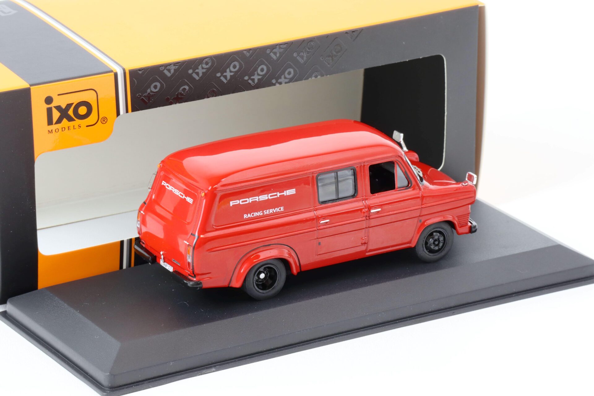 1:43 IXO 1966 Ford Transit MK I Van PORSCHE Racing Service red