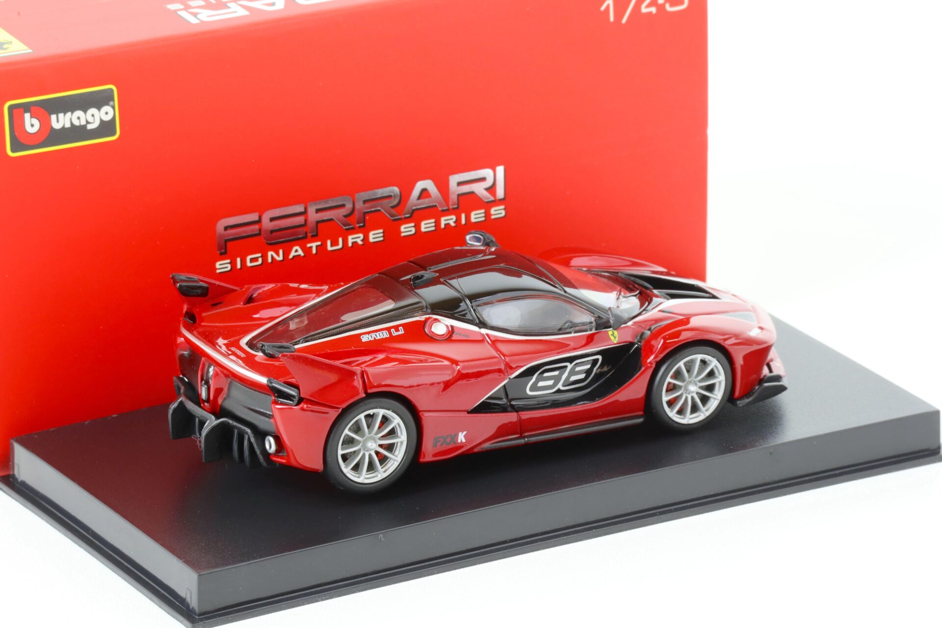 1:43 Bburago Signature Ferrari FXX-K #88 red/ black