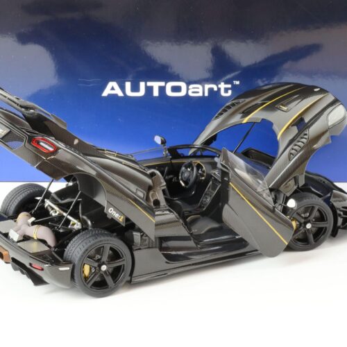 1:18 AUTOart Koenigsegg ONE:1 Clear Carbon Fiber/ gold stripes 2014