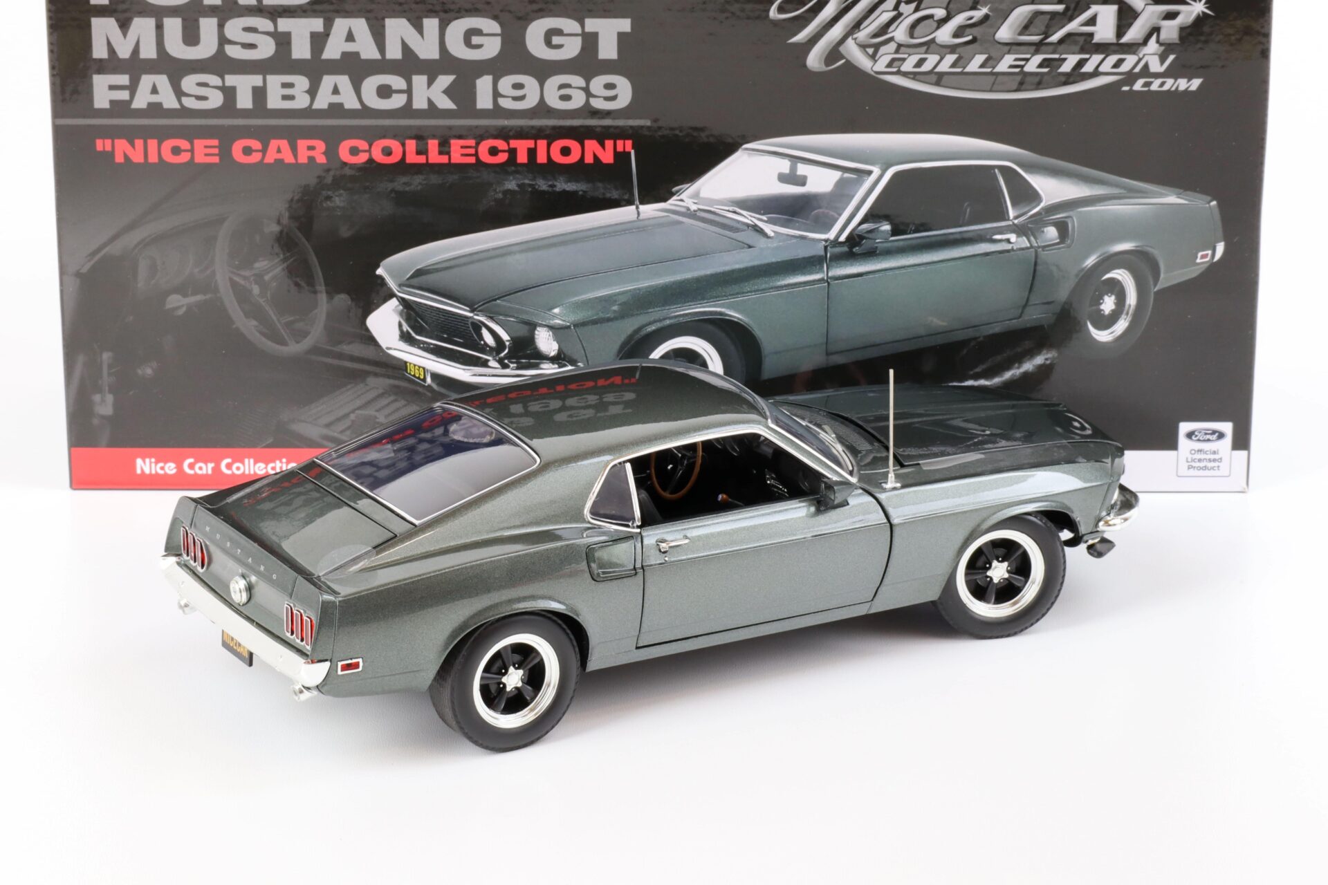 1:18 ACME 1969 Ford Mustang GT Fastback dark green *NICE CAR EDITION*