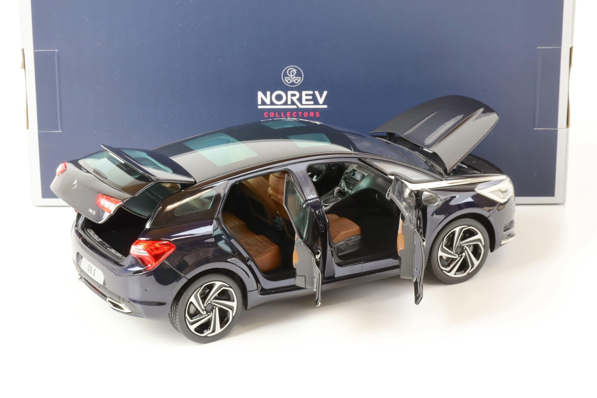 1:18 Norev Citroen DS5 Ink blue 2015