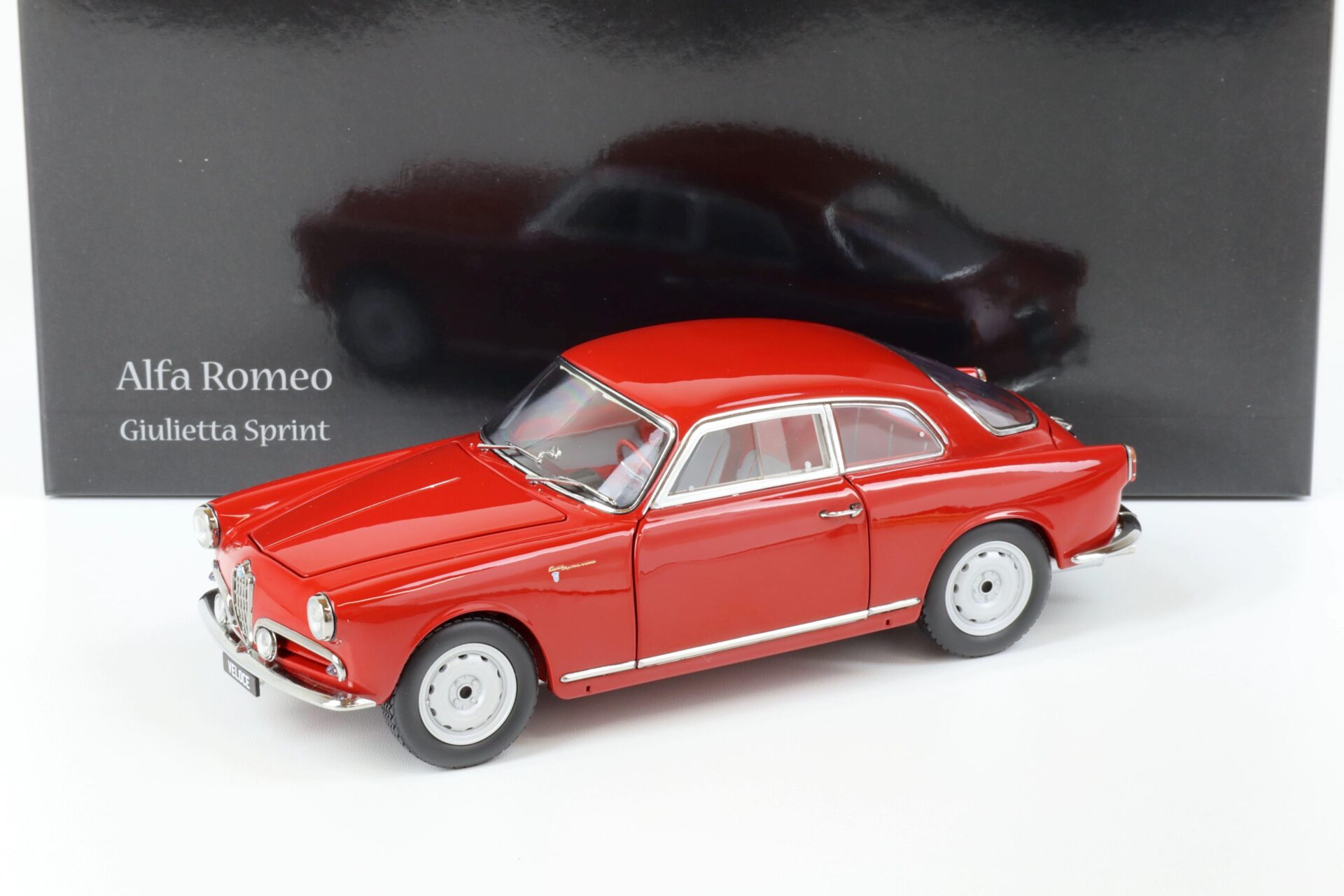 ID 66374 orig.jpg 1:18 Kyosho 1954 Alfa Romeo Giulietta Sprint Veloce 08957VR