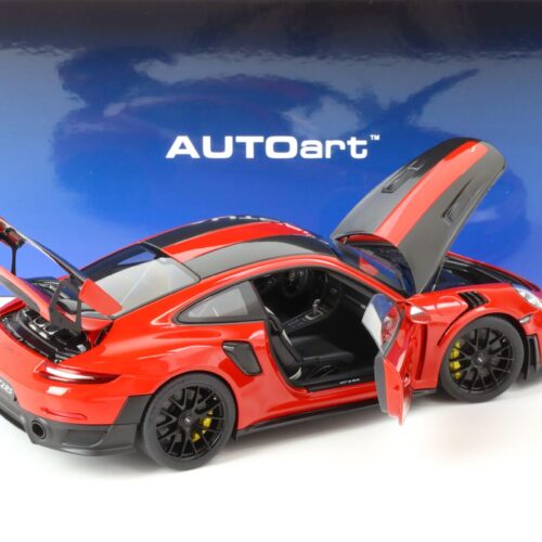 1:18 AUTOart Porsche 911 (991.2) GT2 RS 2017 Weissach Package Guards red 78173