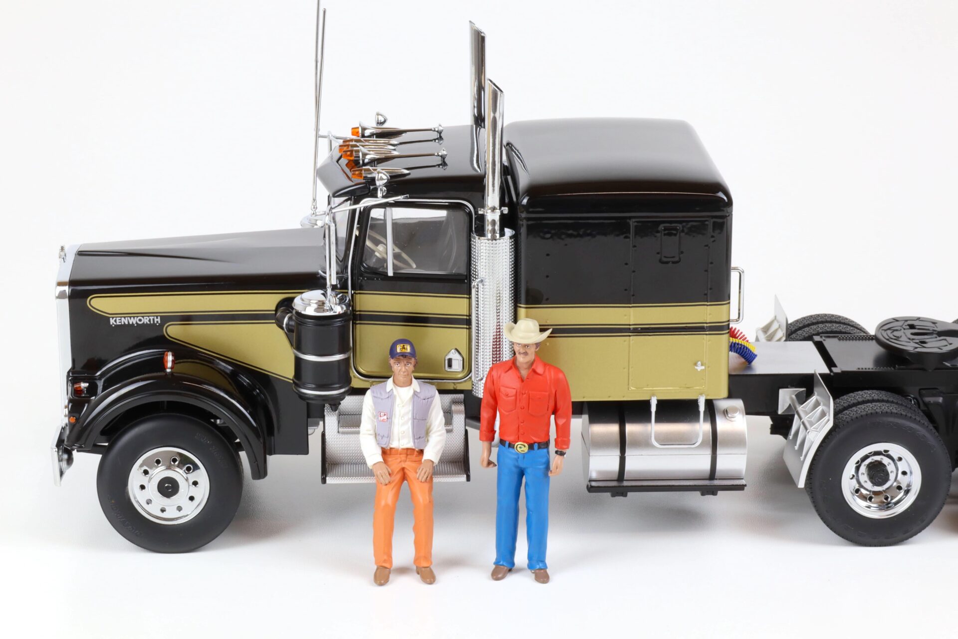1:18 Road Kings SET Kenworth W900 + Figur Bandit & Cledus Smokey and Bandit 3 pcs.