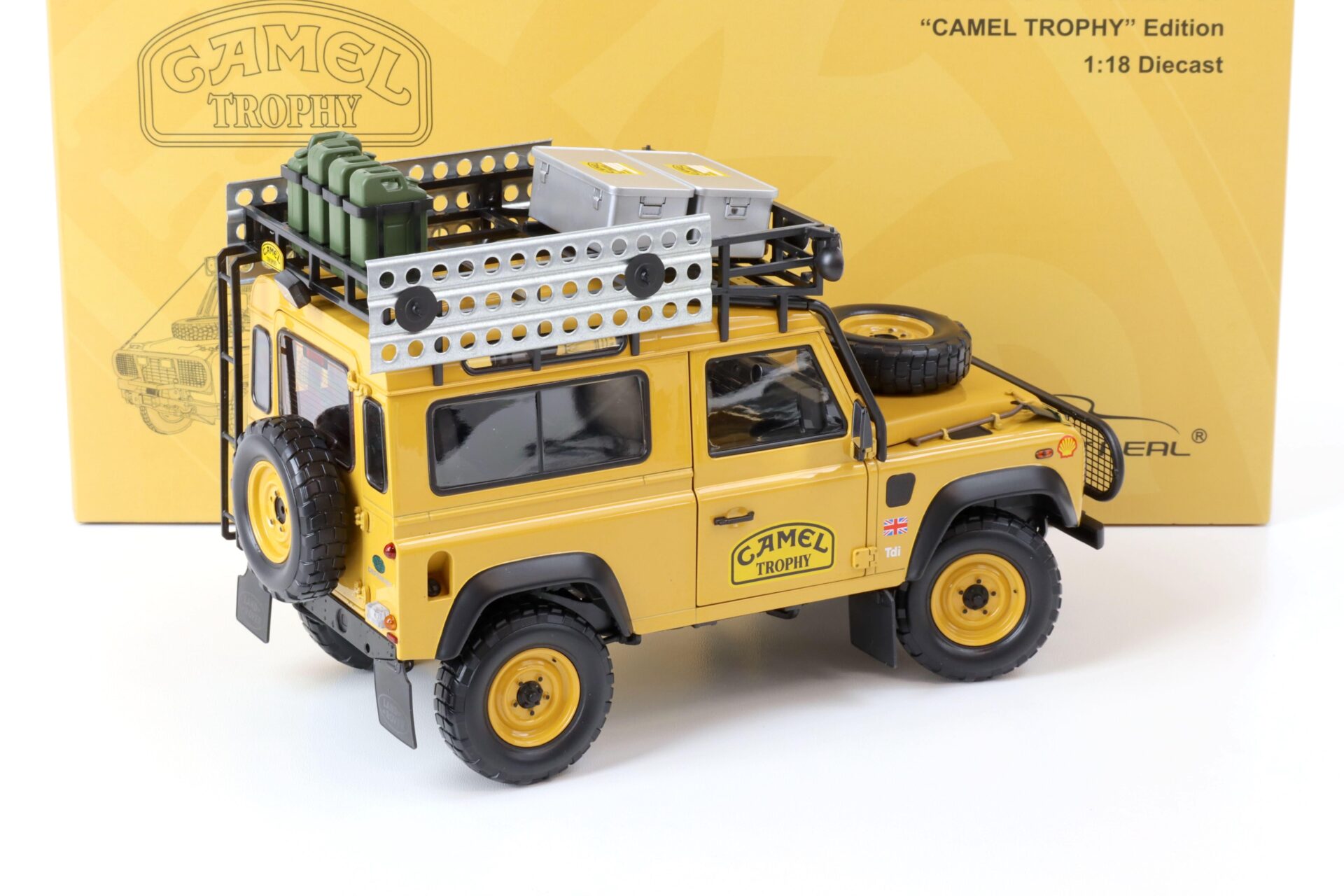 1:18 Almost Real Land Rover Defender 90 CAMEL TROPHY Edition 810211