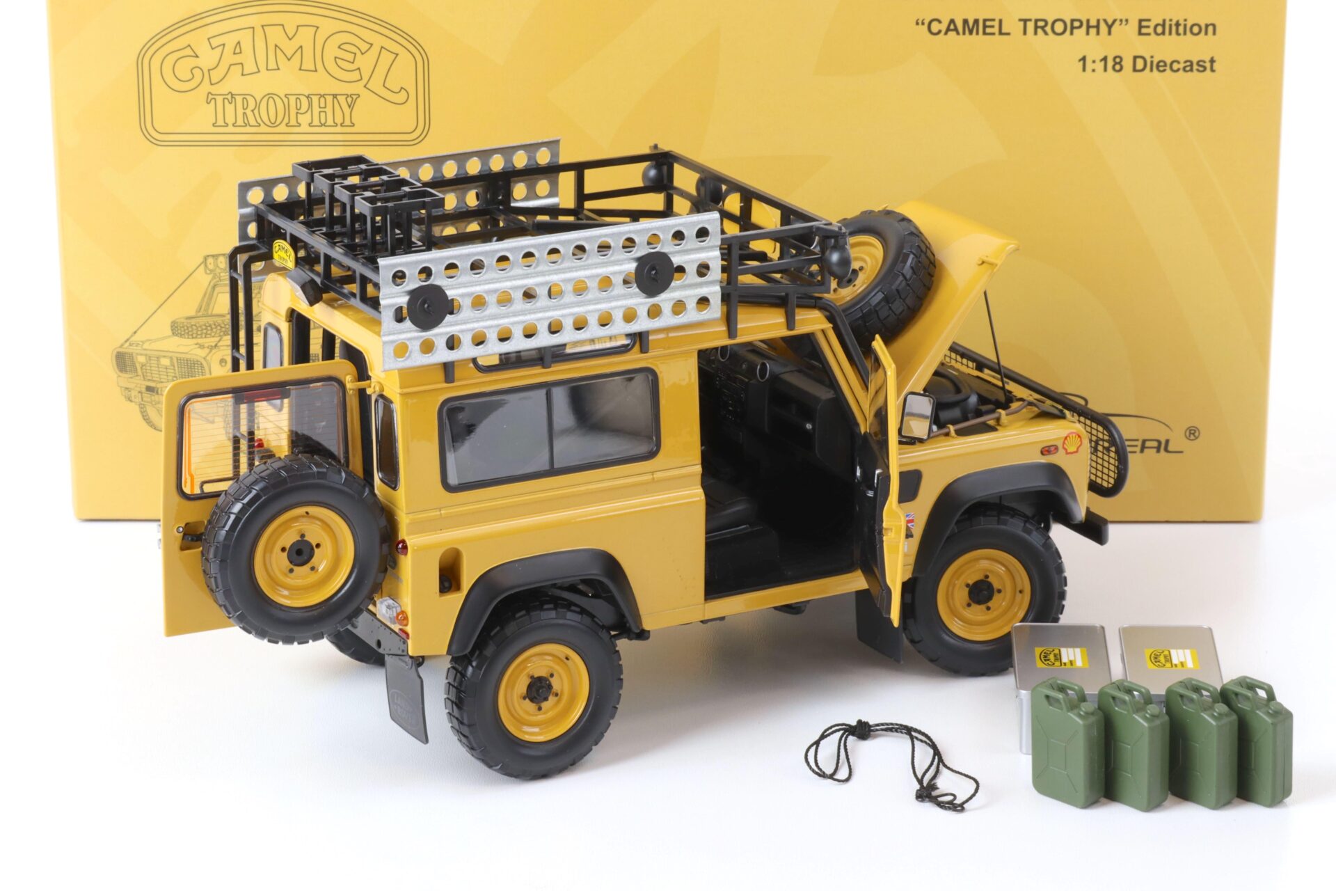 1:18 Almost Real Land Rover Defender 90 CAMEL TROPHY Edition 810211