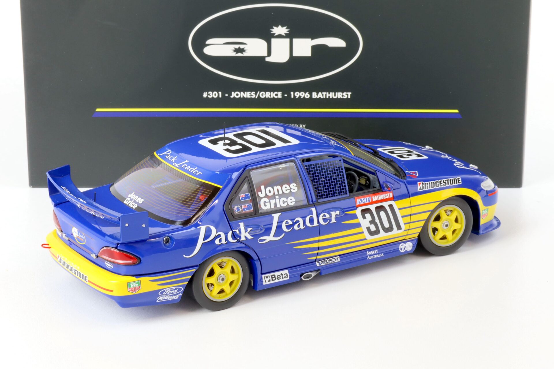 1:18 APEX Ford Falcon Pack Leader Racing #301 Jones/Grice 1996 Bathurst