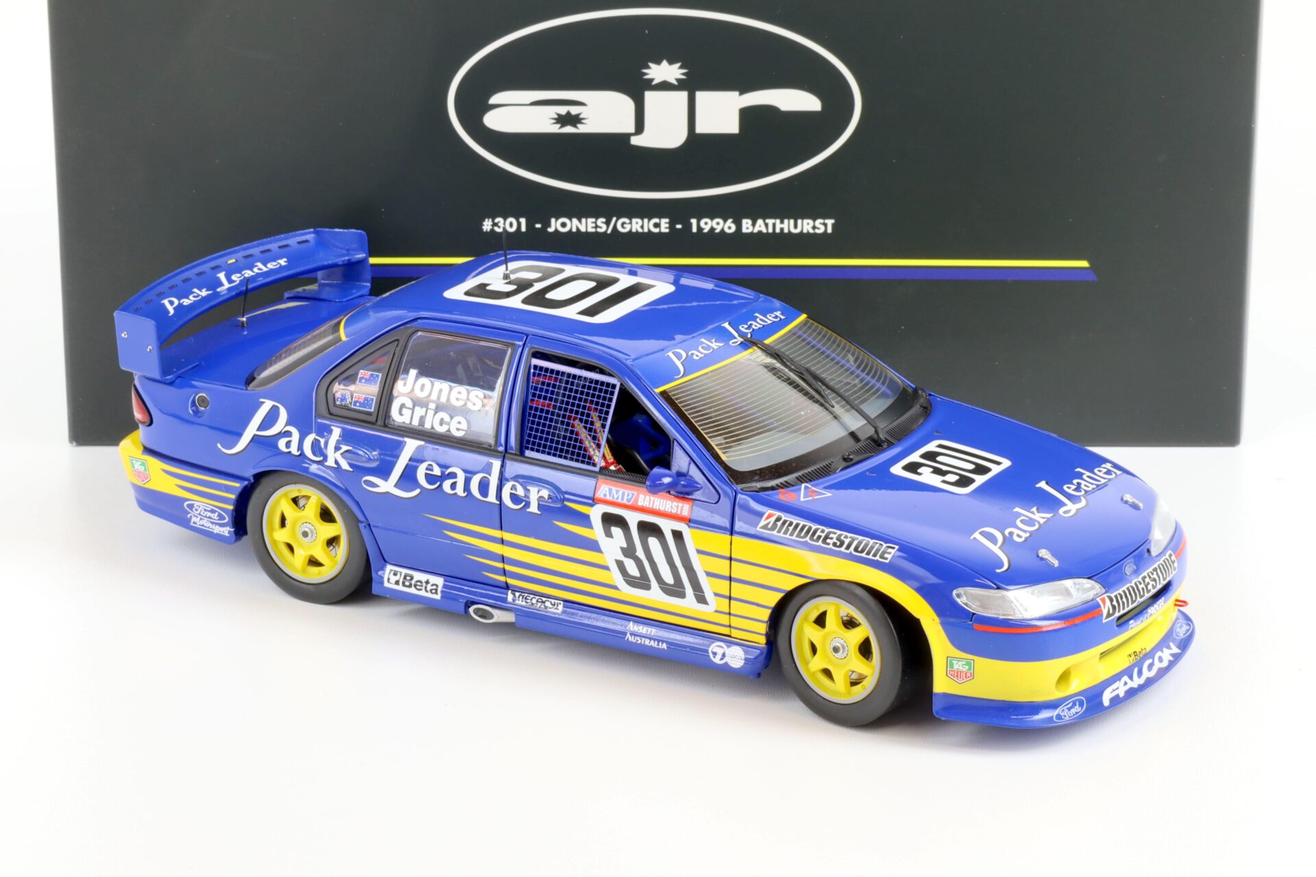 1:18 APEX Ford Falcon Pack Leader Racing #301 Jones/Grice 1996 Bathurst