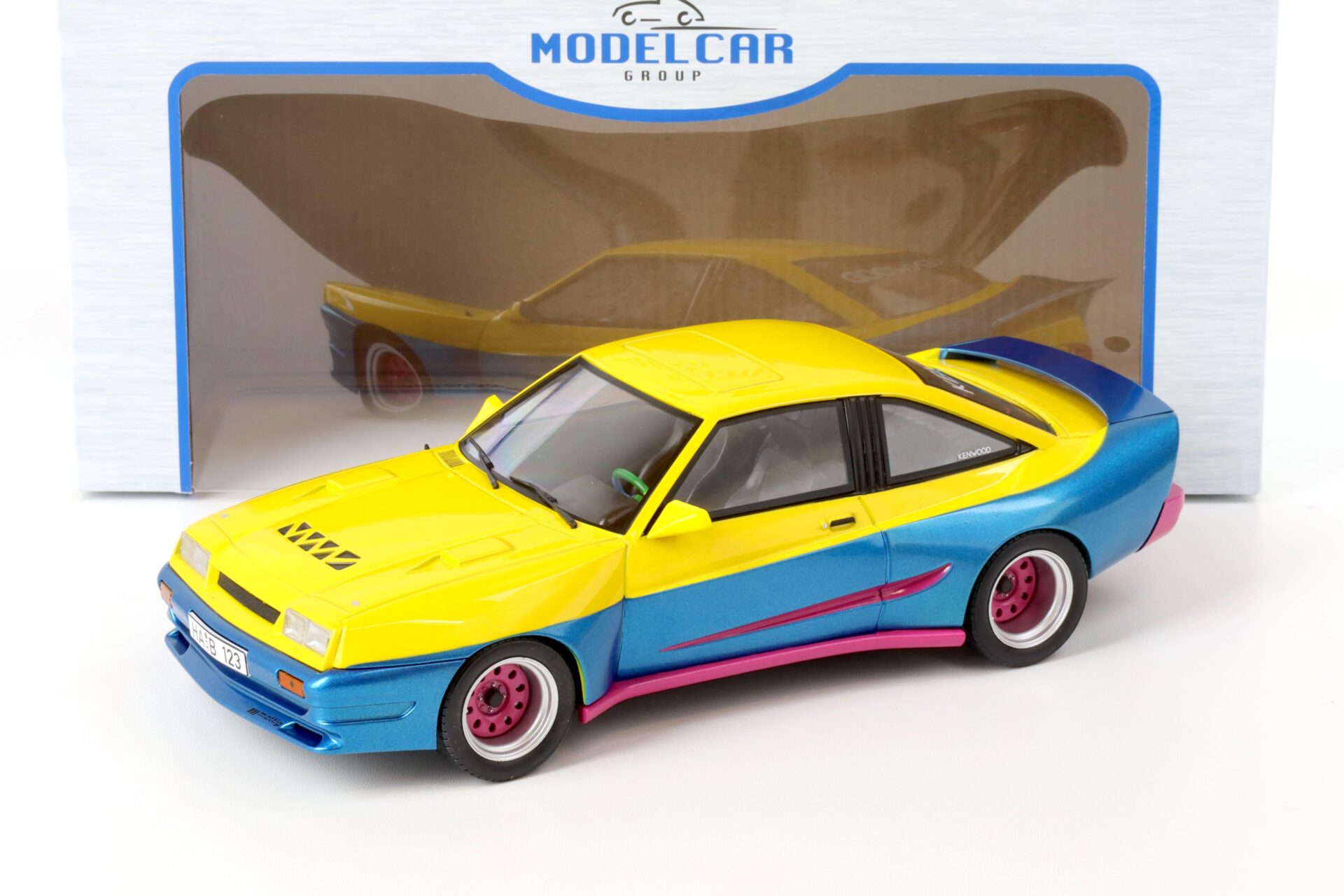 1:18 MCG Opel Manta B Mattig 1991 yellow/ blue MANTA MANTA