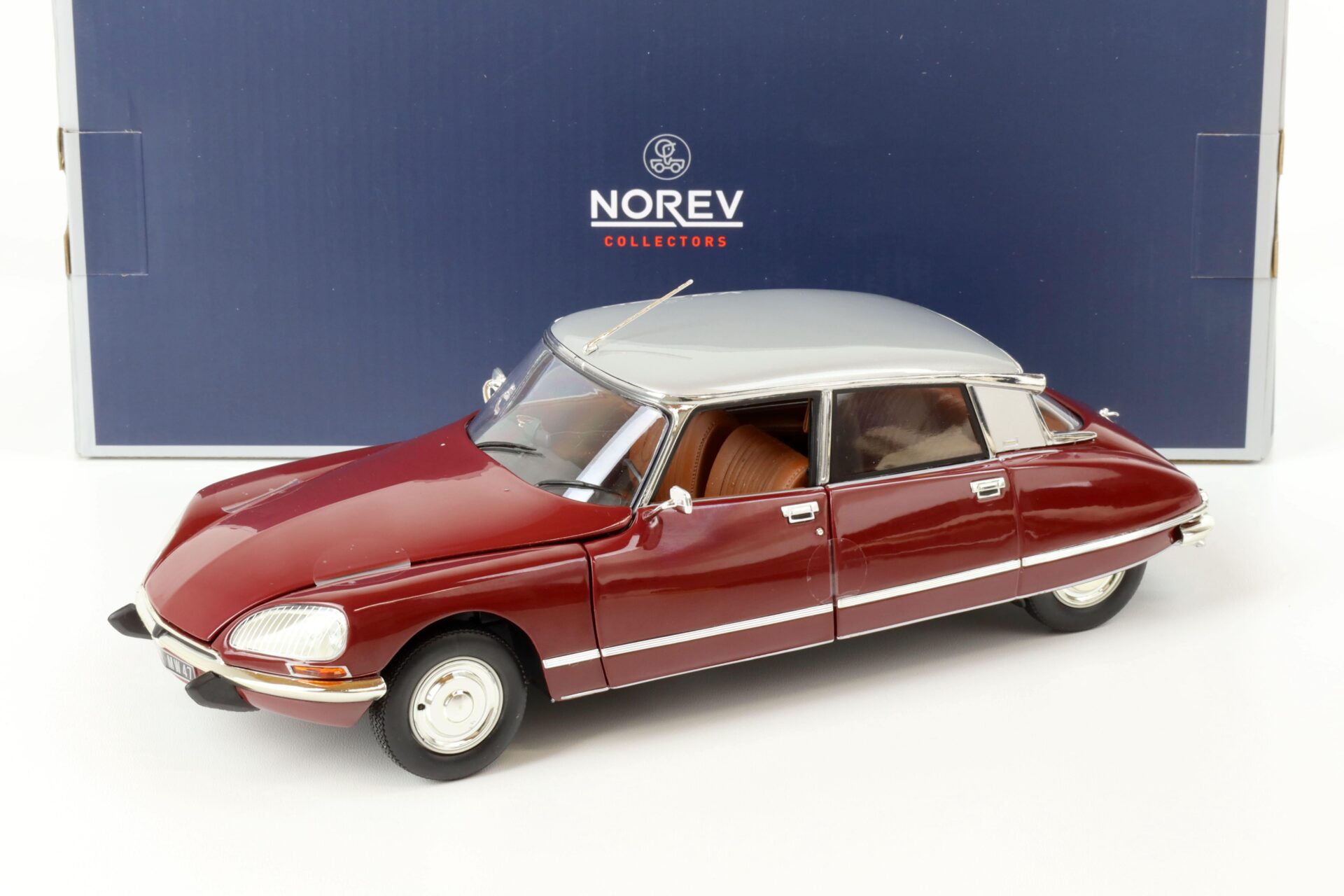 ID 67165 orig 1.jpg 1:18 Norev Citroen DS 23 Pallas 1972 Grenade red & grey metallic