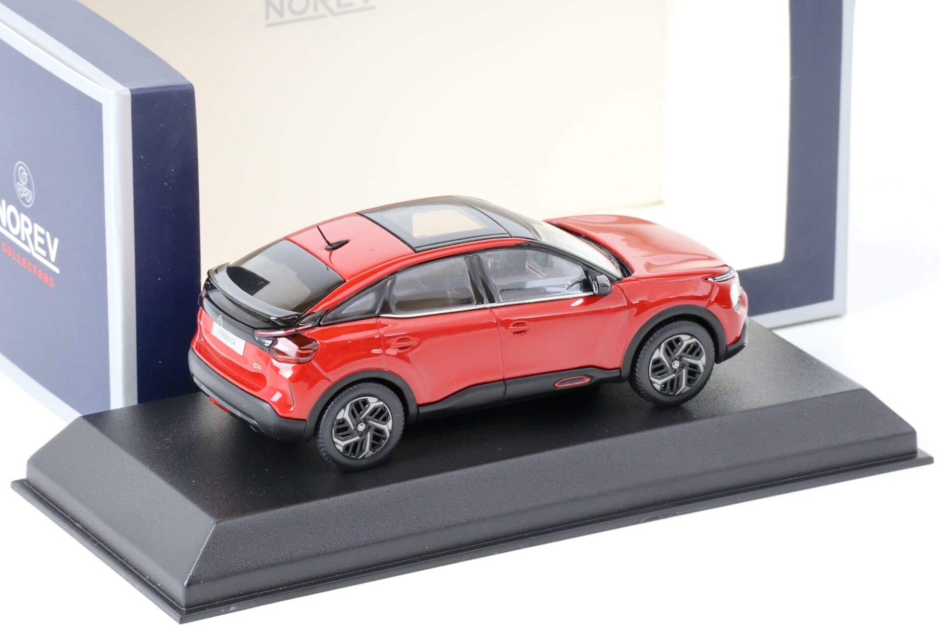 1:43 Norev Citroen C4 Elixir red metallic 2020