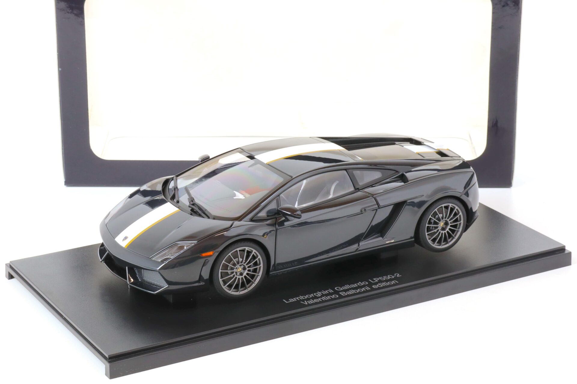 1:18 AUTOart Lamborghini Gallardo LP550-4 Balboni Nero Noctis/ black 74631