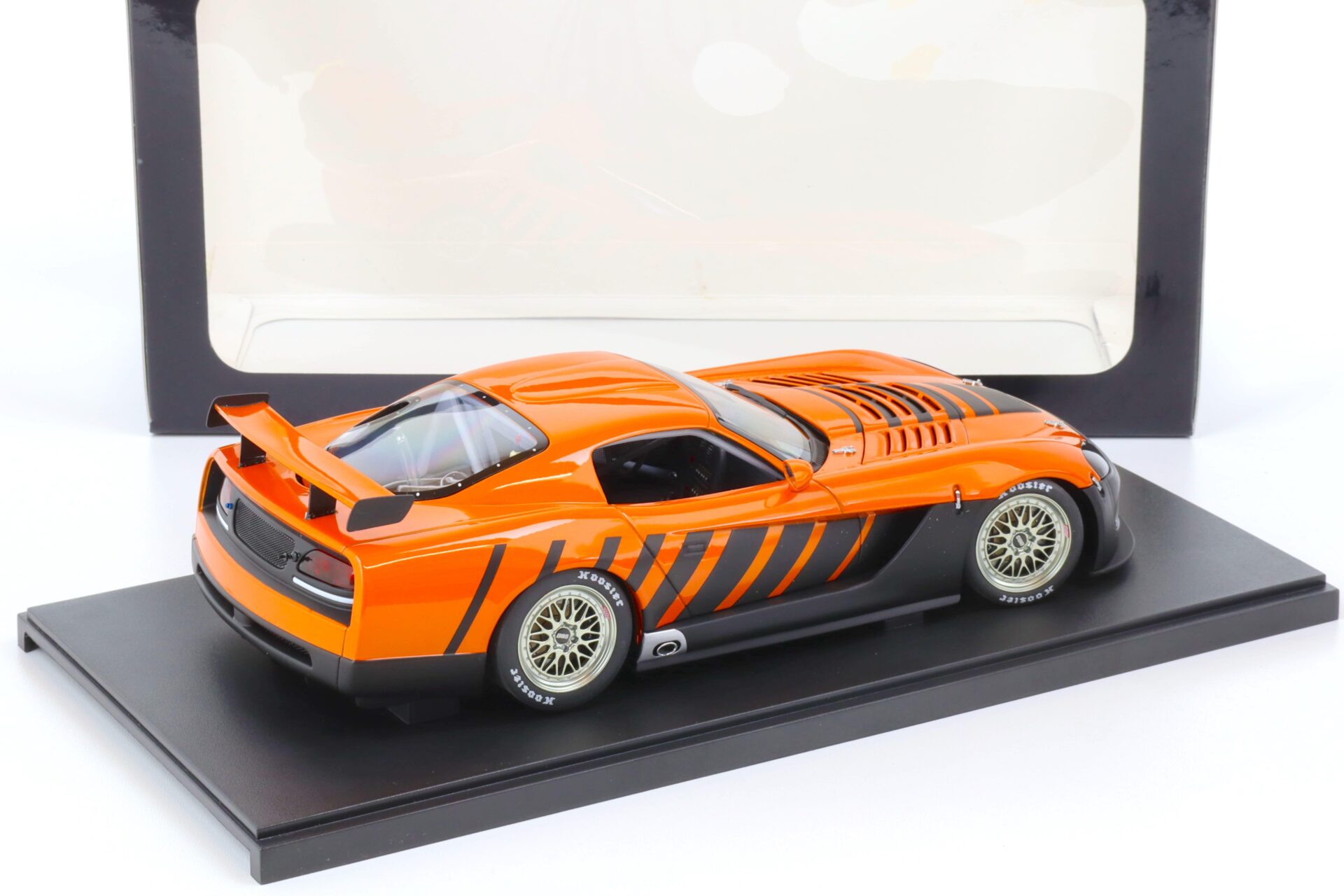 1:18 AUTOart Dodge Viper Competition Coupe "GoManGo" Special orange/ black