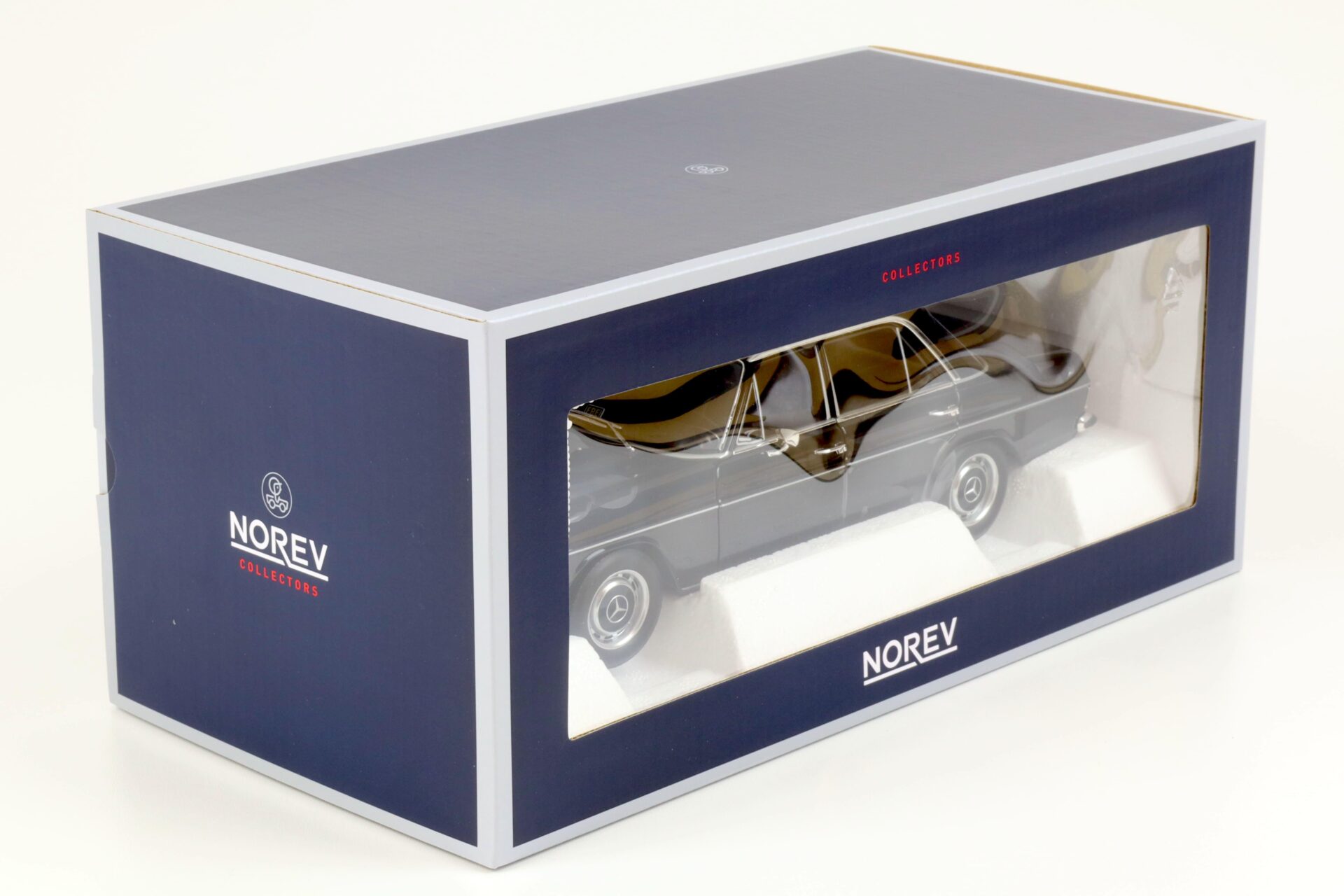 1:18 Norev Mercedes 200 Strich-Acht /8 Limousine W115 TAXI black 1968