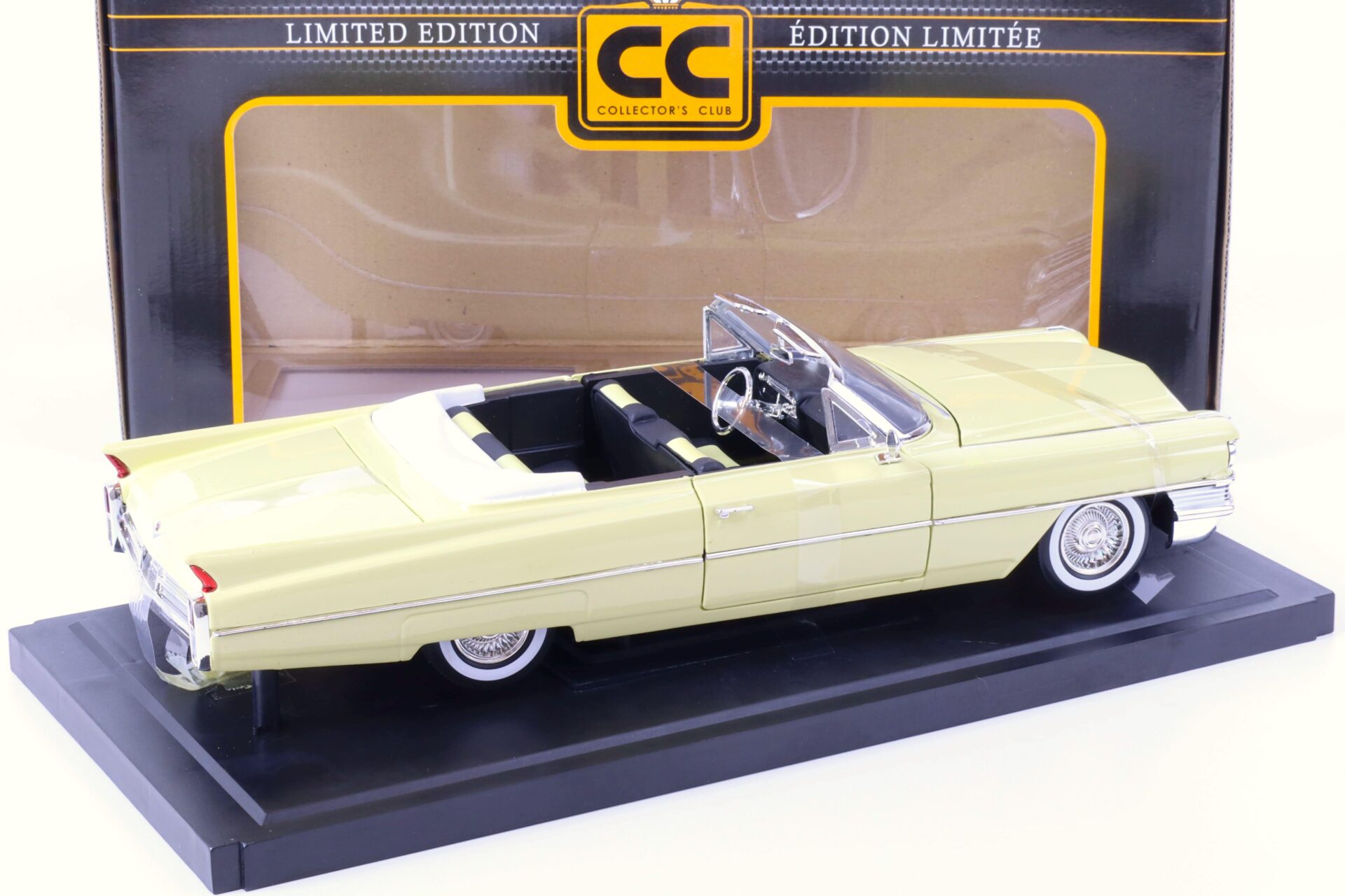 1:18 JADA Toys 1963 Cadillac Series 62 Convertible yellow