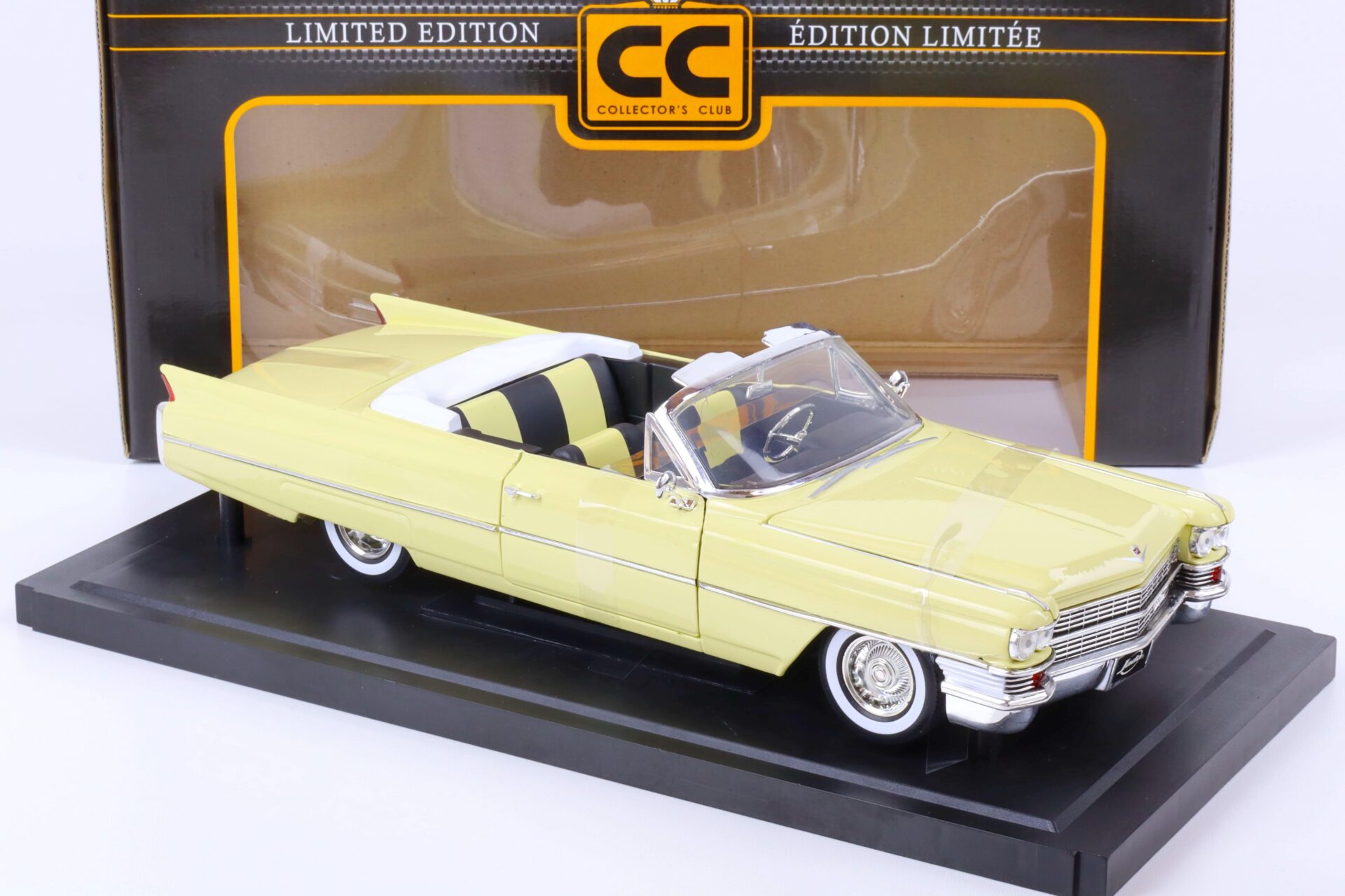 1:18 JADA Toys 1963 Cadillac Series 62 Convertible yellow