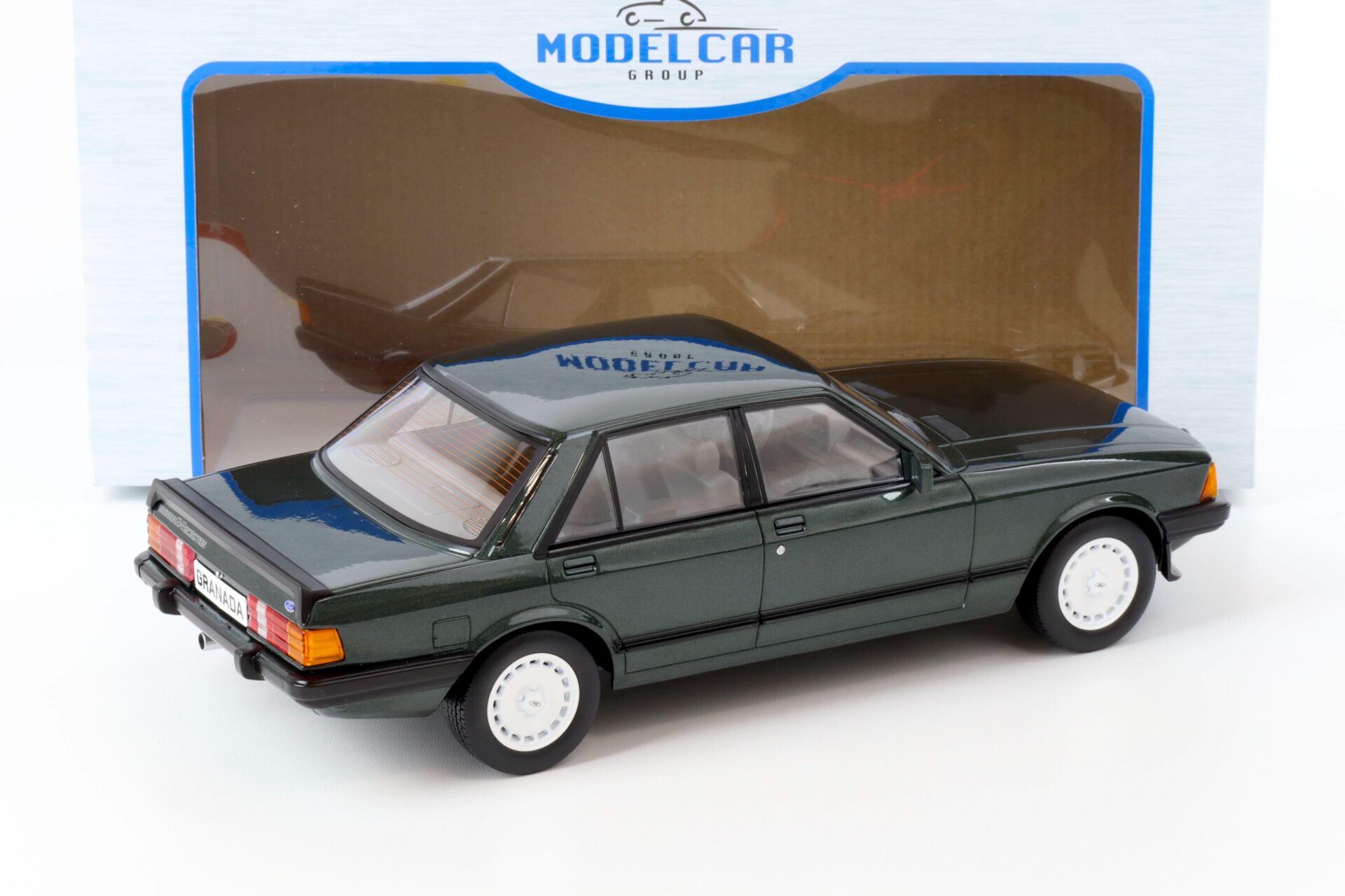 1:18 MCG Ford Granada MK II 2.8 Injection dark green metallic