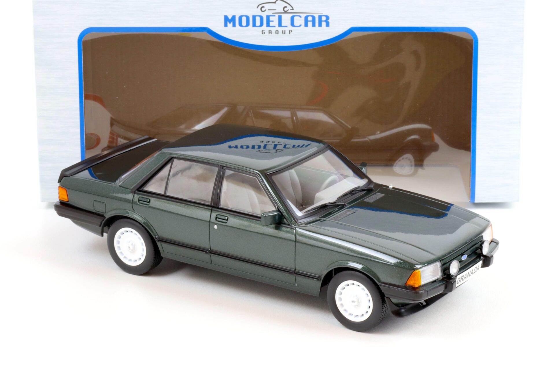 1:18 MCG Ford Granada MK II 2.8 Injection dark green metallic