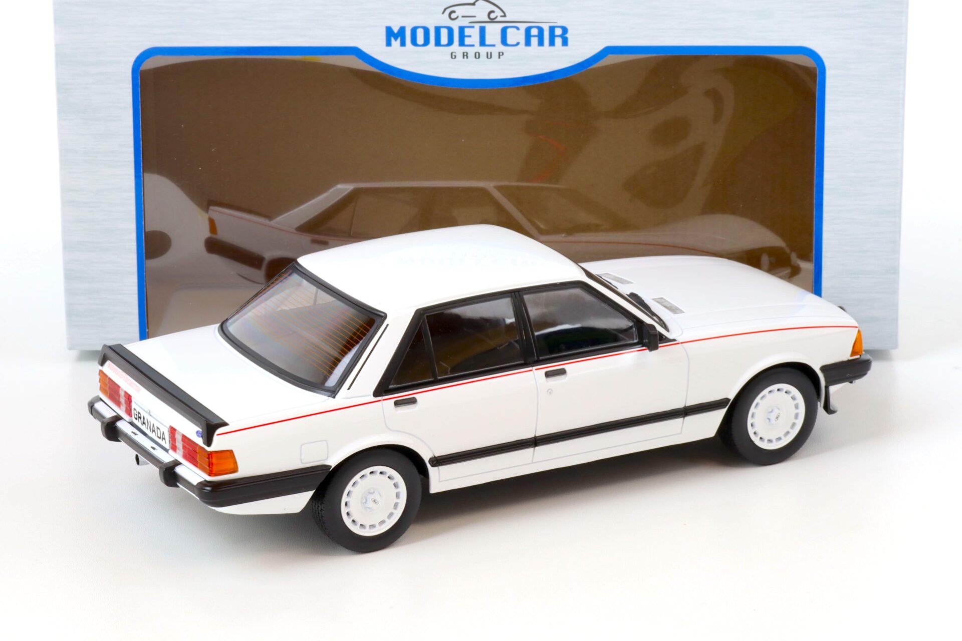 1:18 MCG Ford Granada MK II 2.8 Injection white
