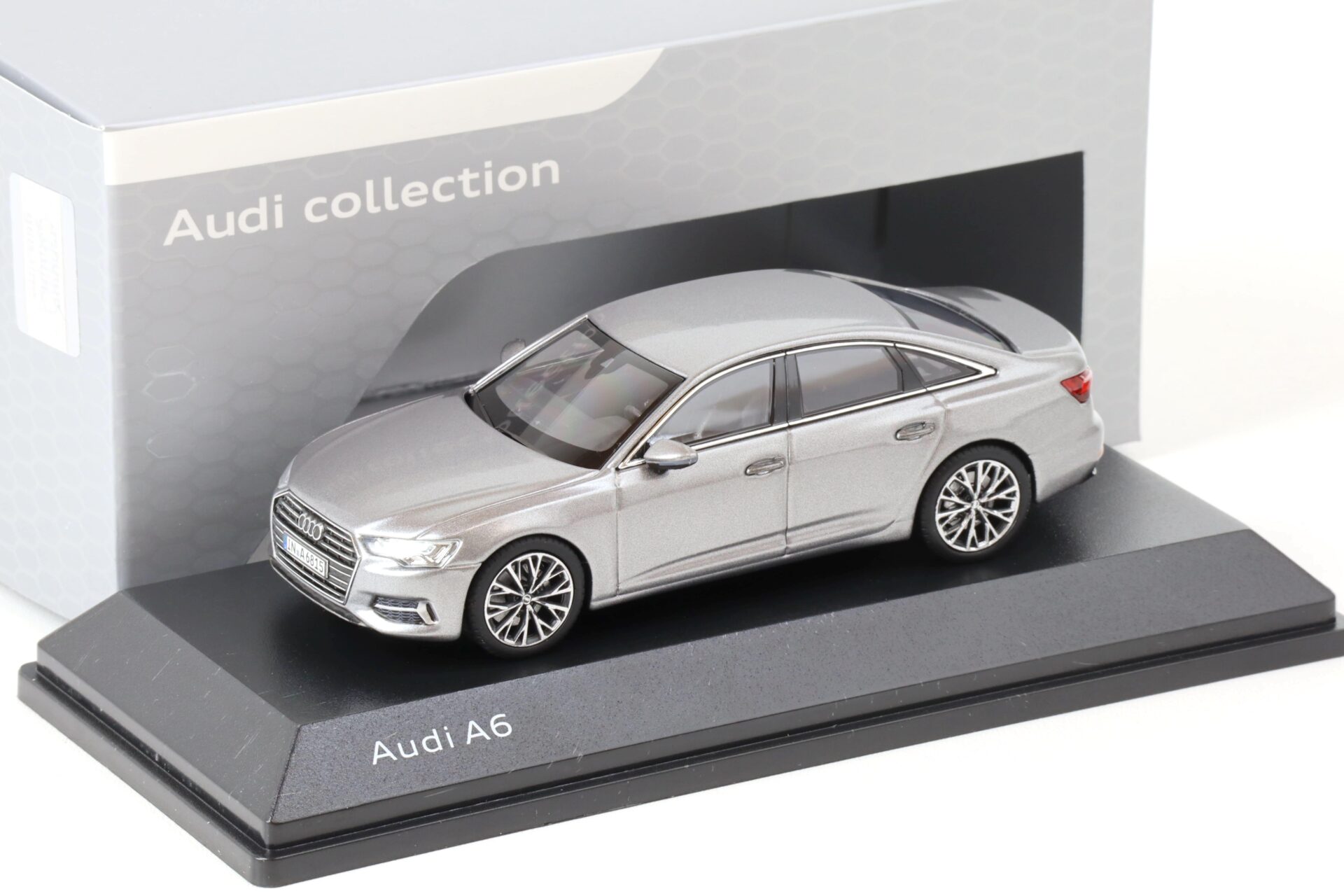 ID 68860 orig.jpg 1:43 iScale Audi A6 Limousine C8 Taifun grey metallic 2018 DEALER VERSION