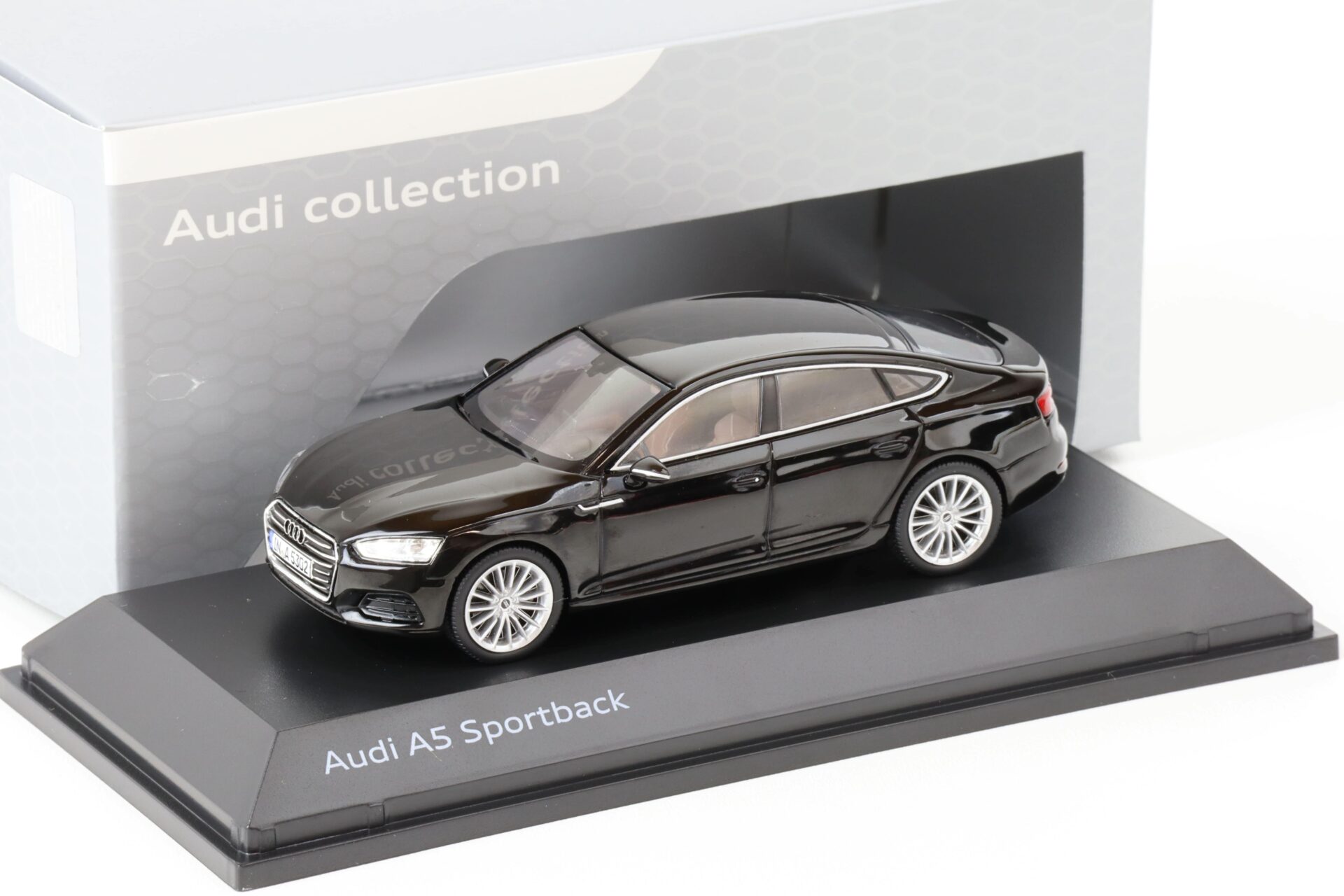 1:43 Spark Audi A5 Sportback Mythos black 2017 DEALER VERSION