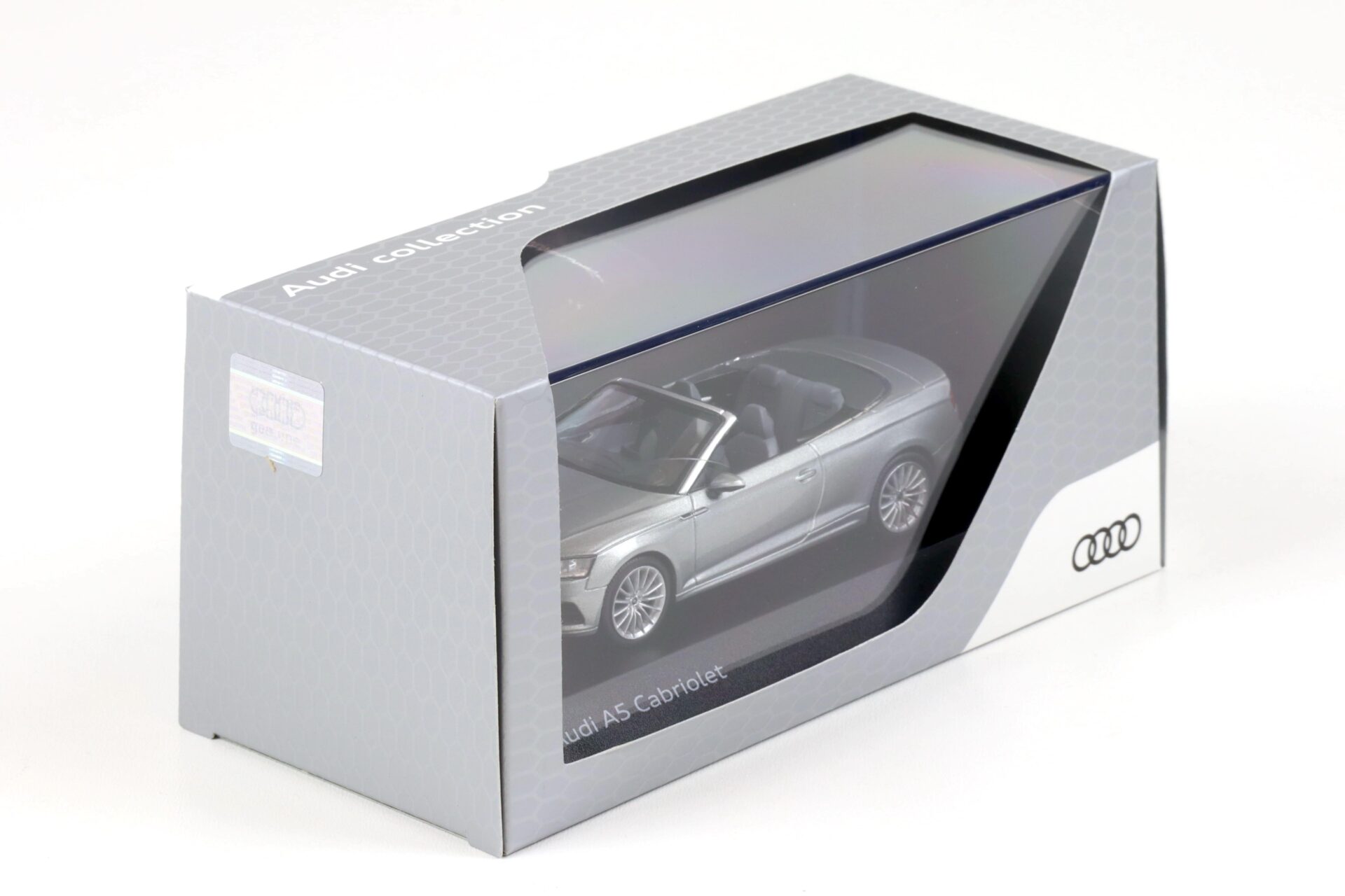 1:43 Spark Audi A5 Cabriolet Florett silver metallic 2017 DEALER VERSION