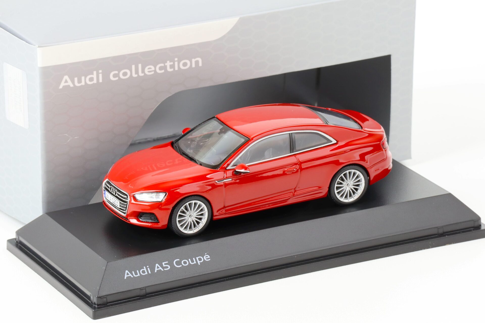 1:43 Spark Audi A5 Coupe Tango red 2017 DEALER VERSION