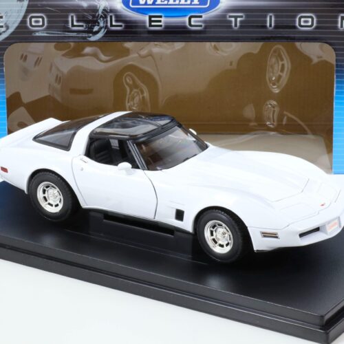 1:18 Welly 1982 Chevrolet Corvette Coupe white