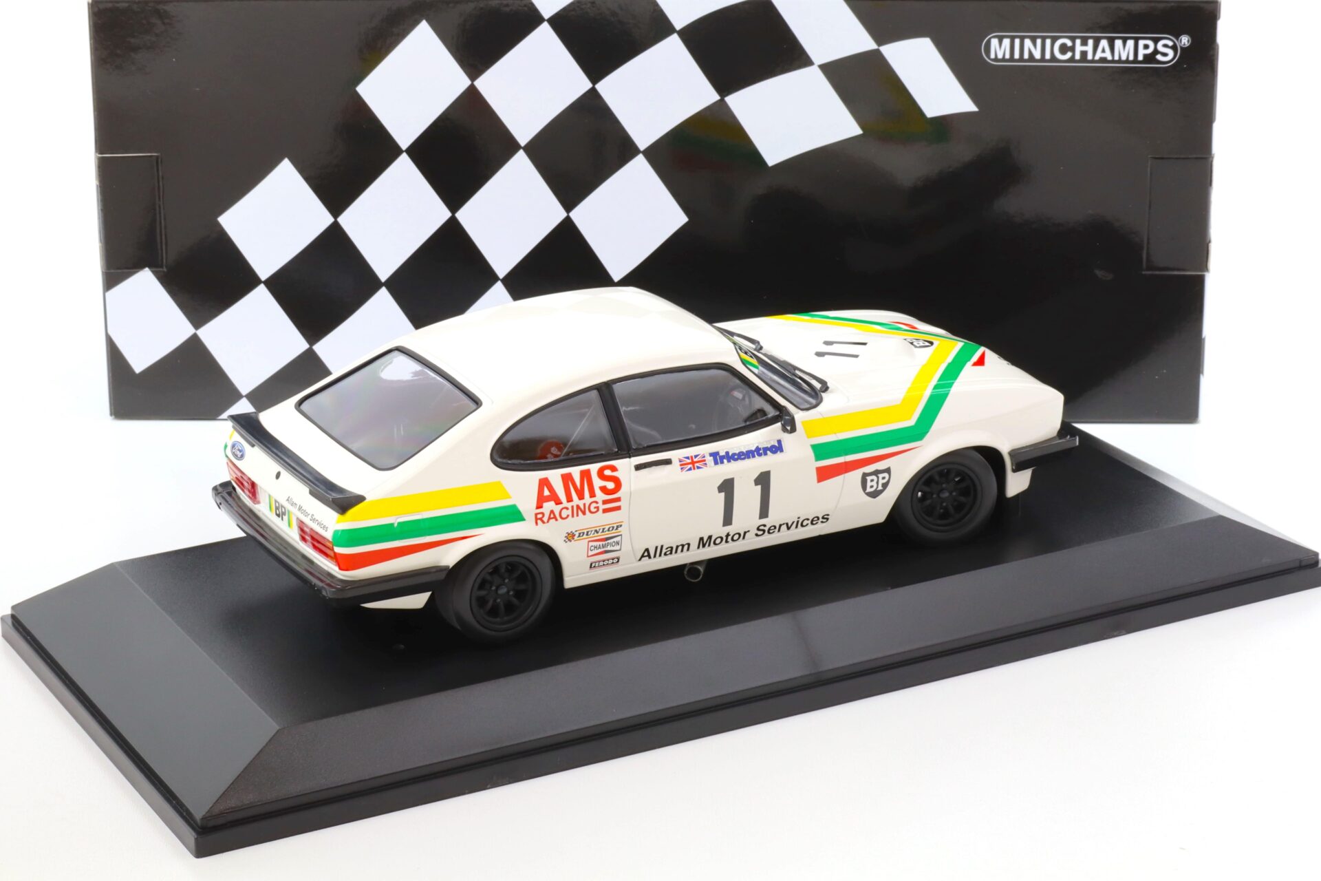 1:18 Minichamps Ford Capri 3.0 Winner Silverstone Club Circuit RAC BSCC 1979