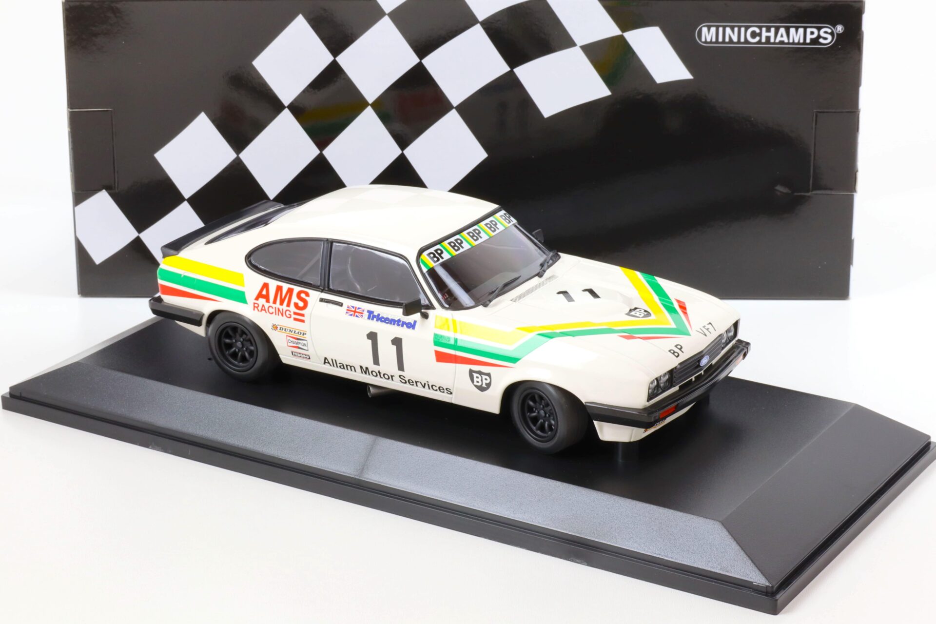 1:18 Minichamps Ford Capri 3.0 Winner Silverstone Club Circuit RAC BSCC 1979
