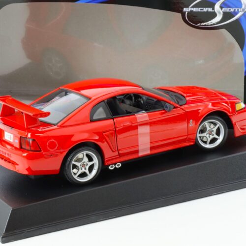1:18 Maisto 2000 Ford Mustang SVT Cobra R Coupe red - Image 3