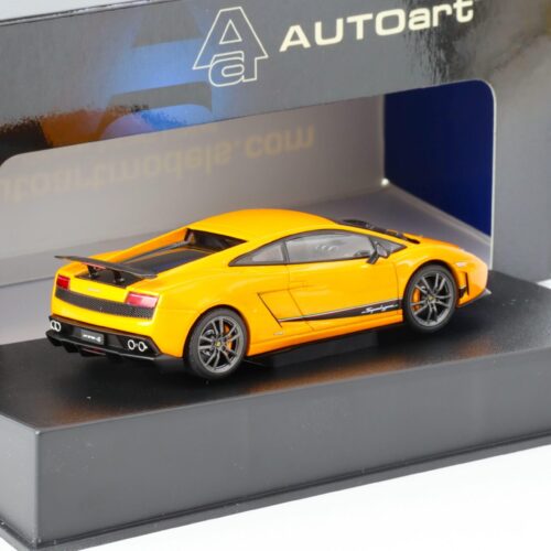 1:43 AUTOart Lamborghini Gallardo LP570-4 Superleggera Arancio borealis/ orange