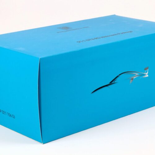 1:18 Spark Porsche 911 (991) GT3 RS Weissach Package Miami blue DEALER VERSION - Image 5