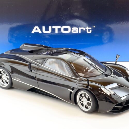1:12 AUTOart Pagani Huayra gloss black & silver stripes 12233