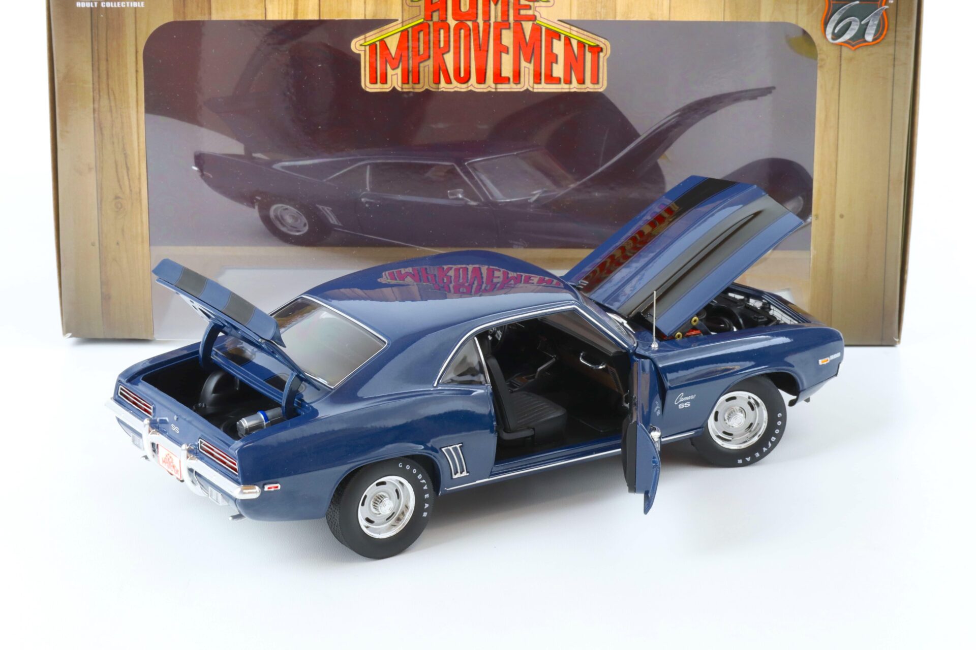 1:18 Highway61 Chevrolet Camaro SS Coupe 1969 blue HOME IMPROVEMENT