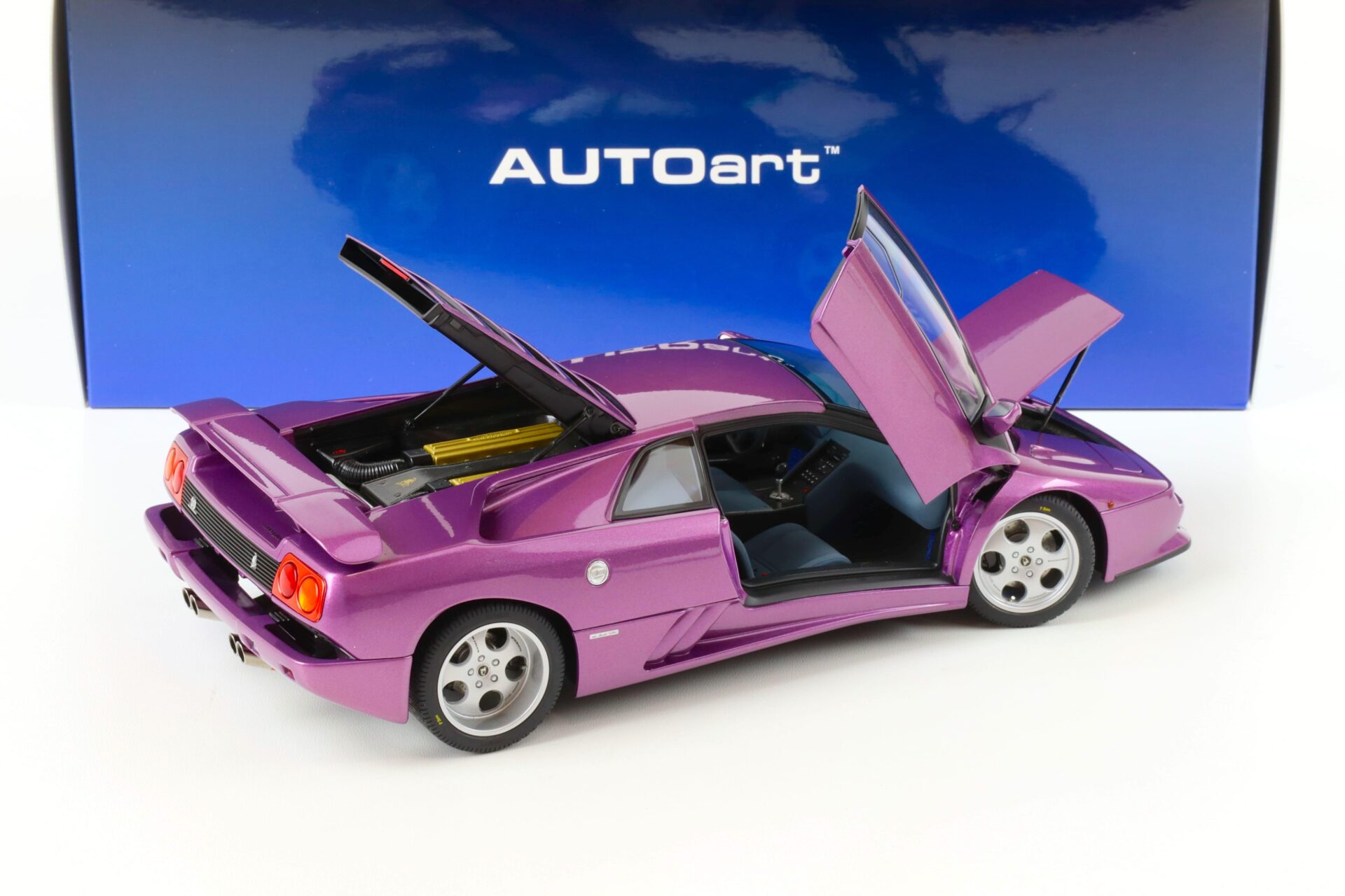 1:18 AUTOart 1993 Lamborghini Diablo SE30 viola SE30/ purple metallic 79158