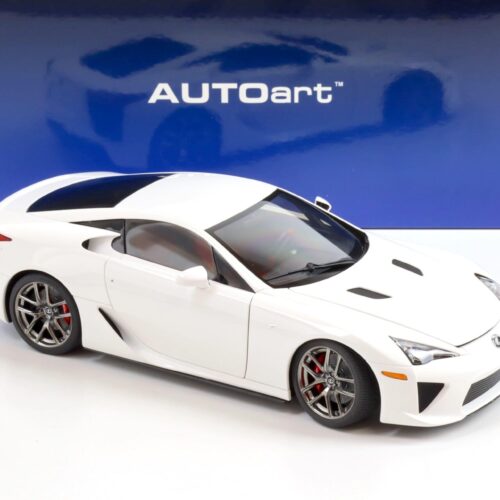 1:18 AUTOart Lexus LFA 2010 whitest white 78850