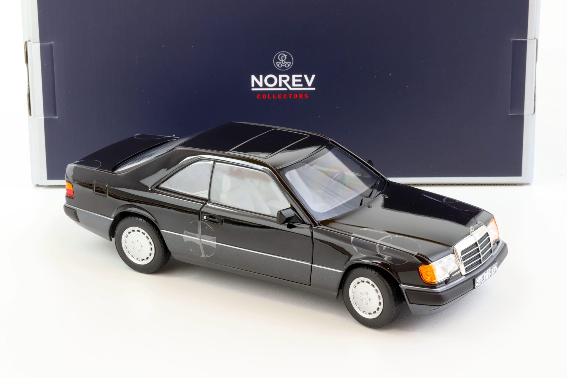 1:18 Norev Mercedes 300 CE-24 Coupe 1990 black metallic - Limited 300 pcs.