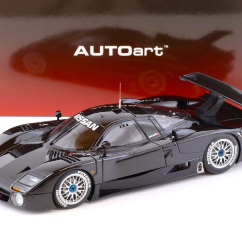 1:18 AUTOart Nissan R390 GT1 Le Mans 1998 black Die-Cast 89878