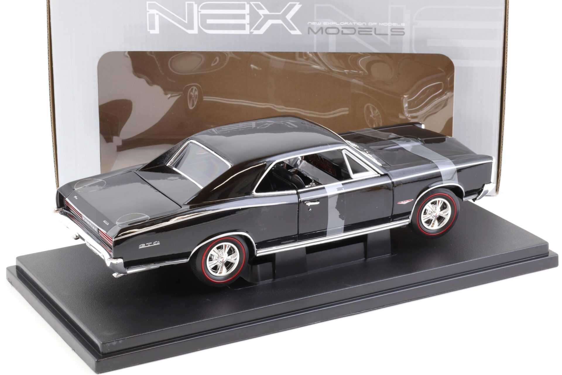 1:18 Welly 1966 Pontiac GTO black