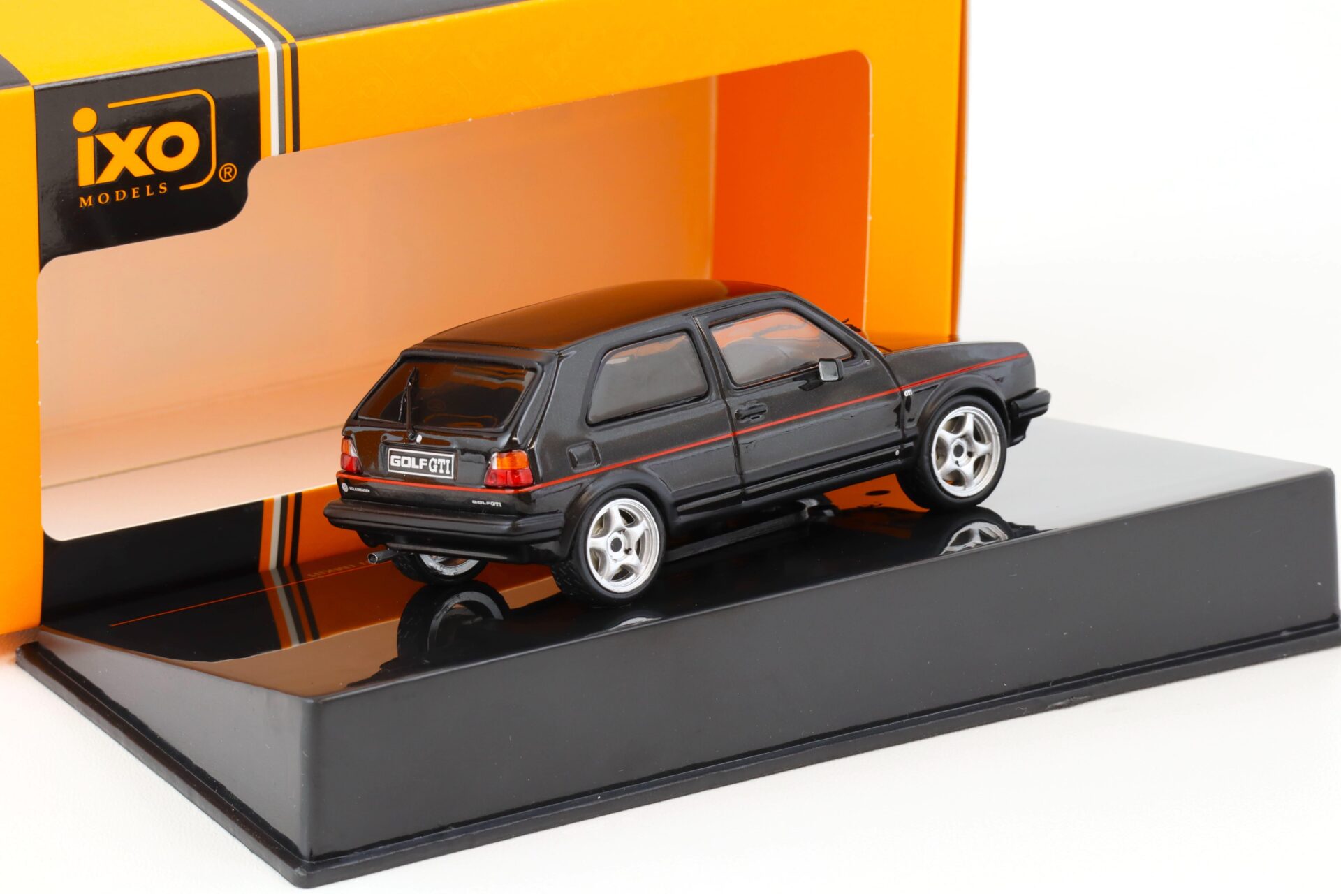 1:43 IXO VW Golf II MKII GTI Custom black 1984